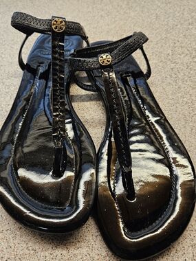 Tory Burch Black Patent Leather T-Strap Sandals SZ 7m